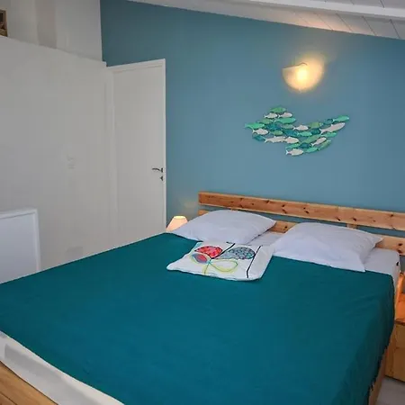 Maison 4 Pieces Mezzanine Oleron 6 Couchages Saint Georges D'oleron Sgo000-009 * Foulerot